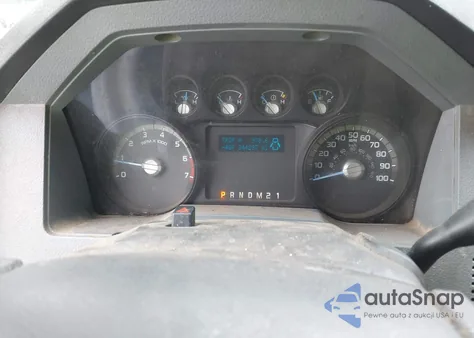 2011 Ford F-250 Xl z USA, uszkodzony, nr VIN 1FT7W2B64BEA42087